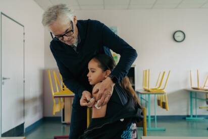 Vaccination d'une collégienne